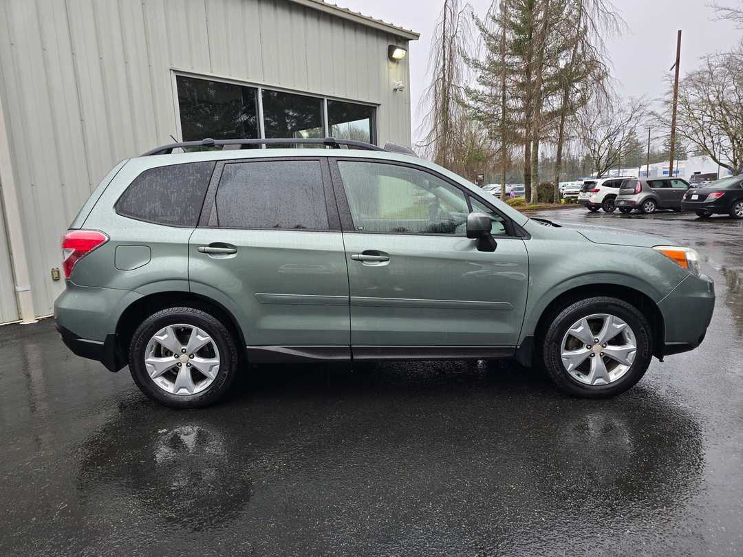 2015 Subaru Forester 2.5i Premium - Image 3