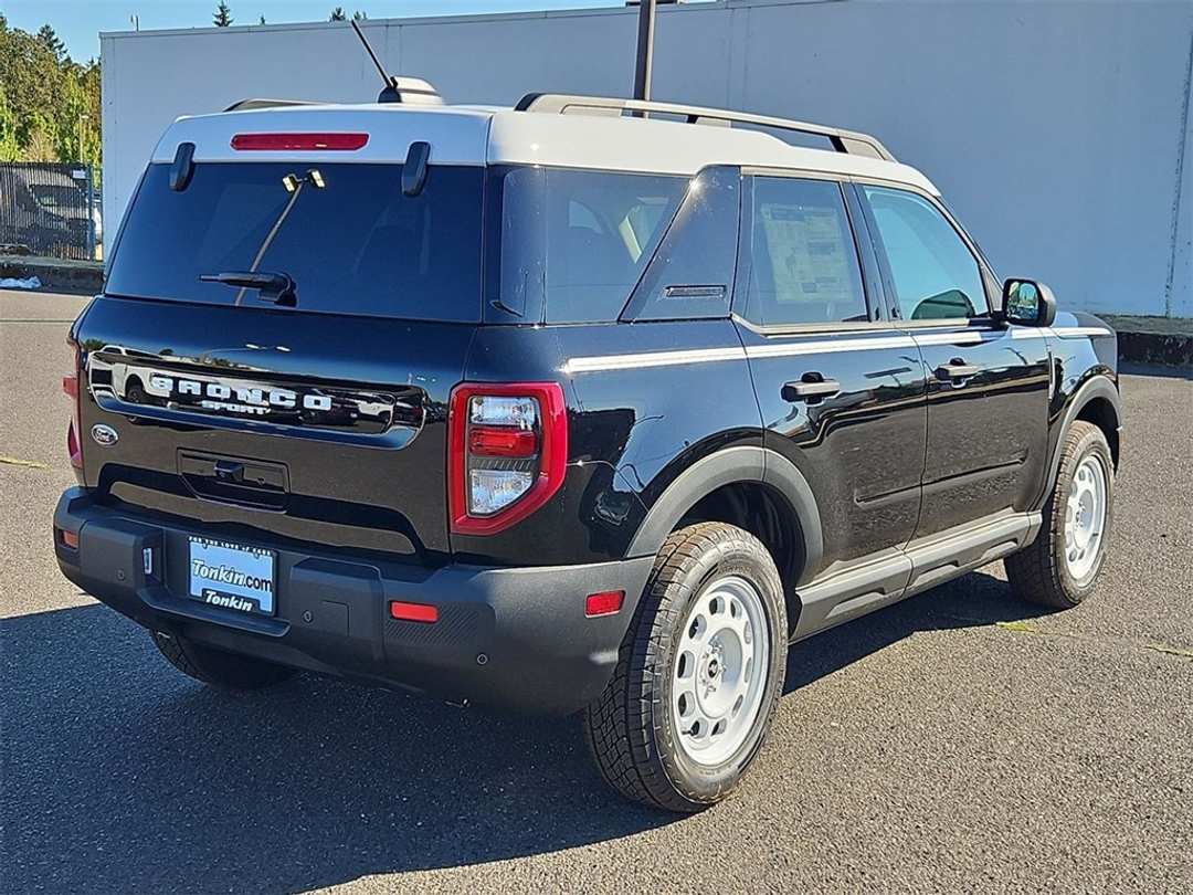 2025 Ford Bronco Sport Heritage - Image 5