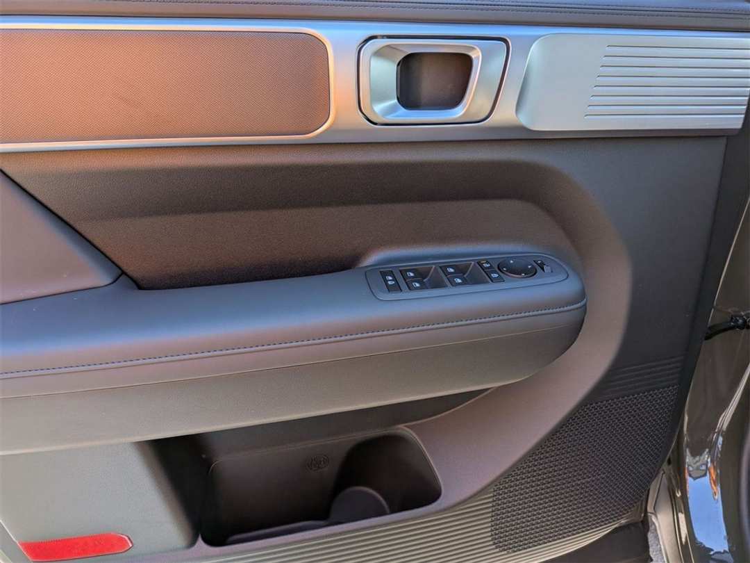 2026 Hyundai Santa Fe XRT - Image 10