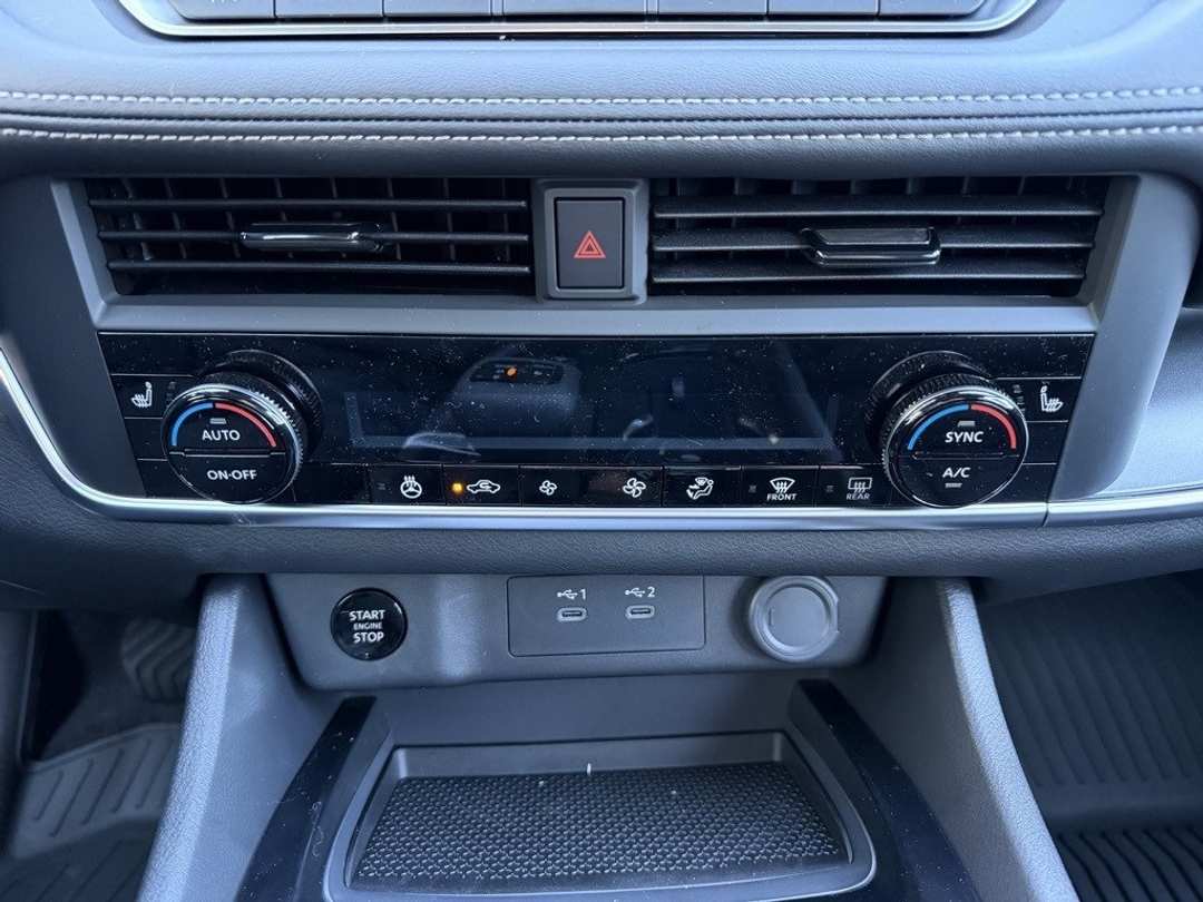 2026 Nissan Rogue Dark Armor - Image 23