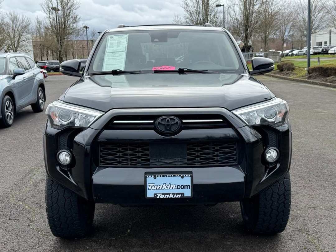 2020 Toyota 4Runner SR5 Premium - Image 3
