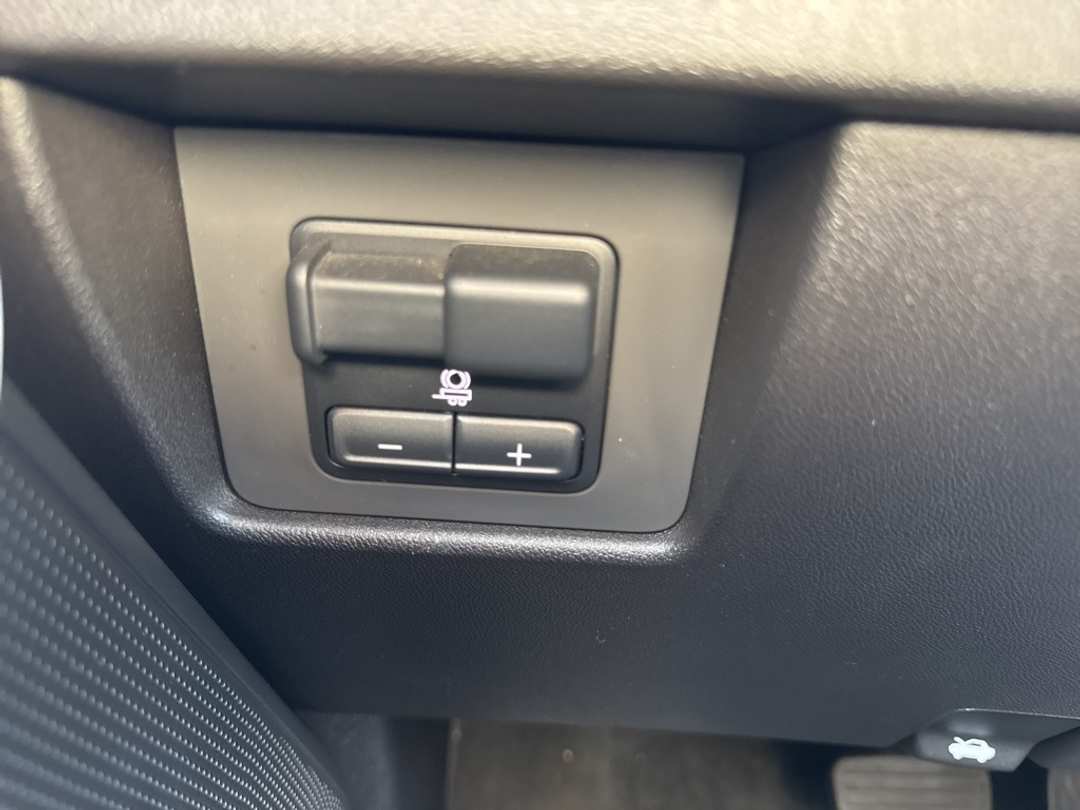 2023 GMC Canyon AT4X - Image 37