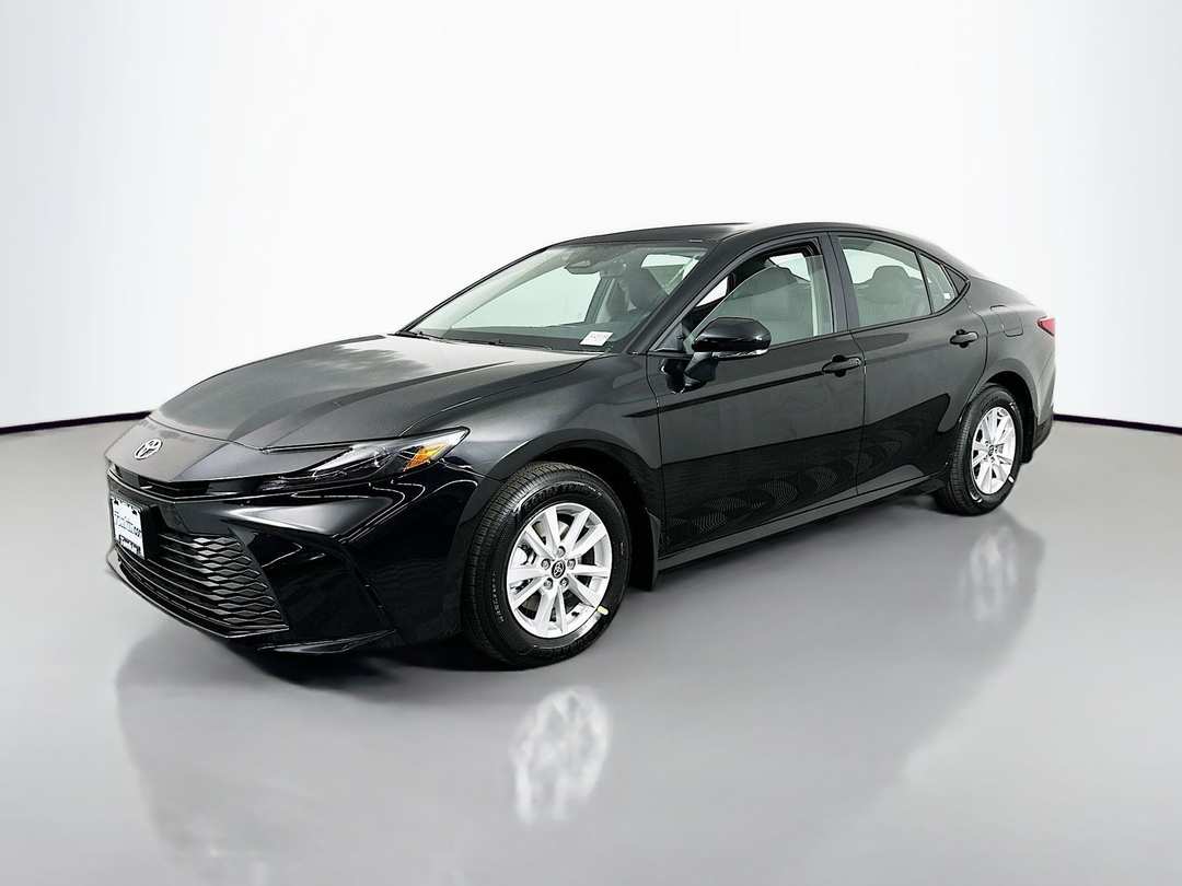 2026 Toyota Camry LE - Image 3