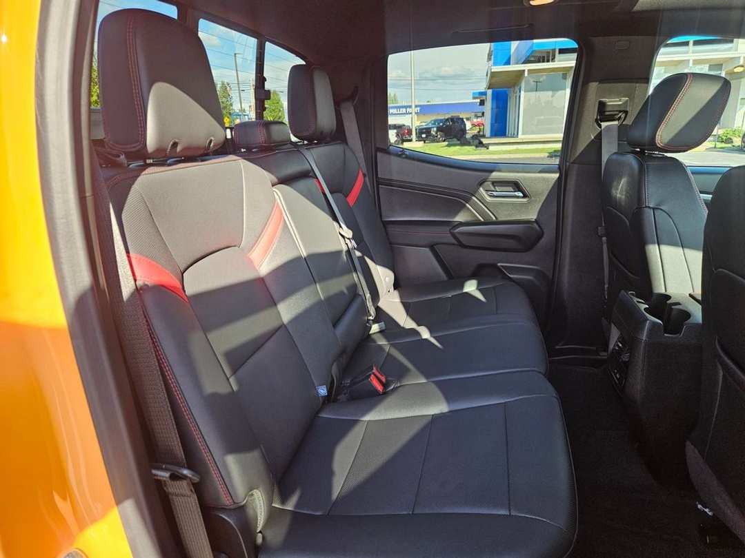 2026 Chevrolet Colorado Z71 - Image 35