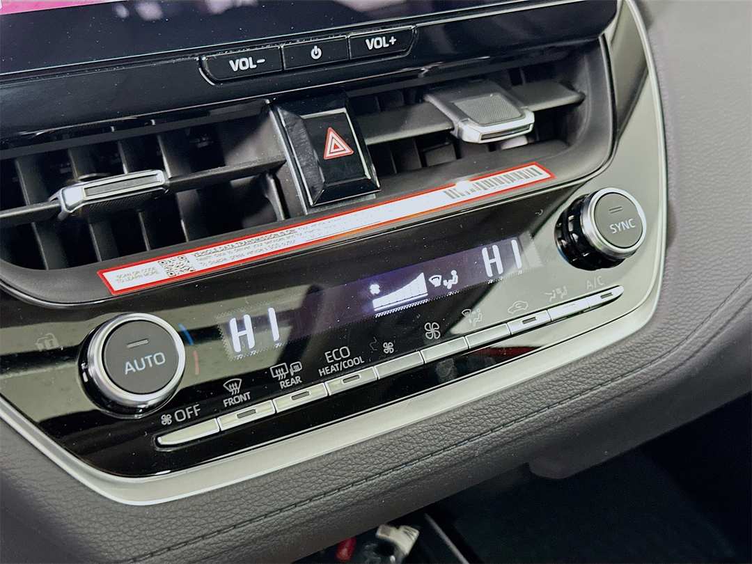 2026 Toyota Corolla Cross XLE - Image 16