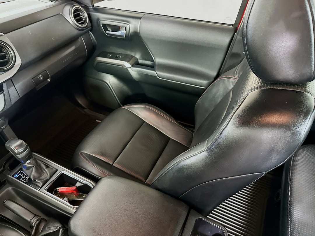 2017 Toyota Tacoma TRD Pro - Image 24