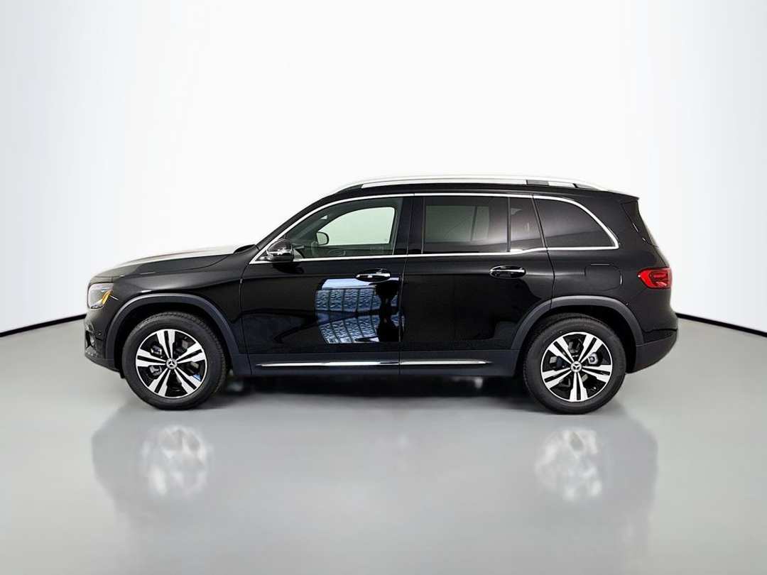 2025 Mercedes-Benz GLB GLB 250 - Image 2