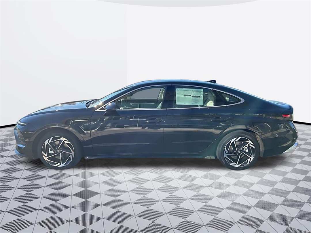 2026 Hyundai Sonata SEL Sport - Image 6