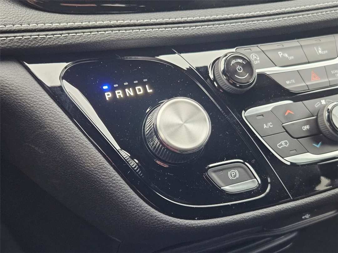 2026 Chrysler Pacifica Select - Image 18