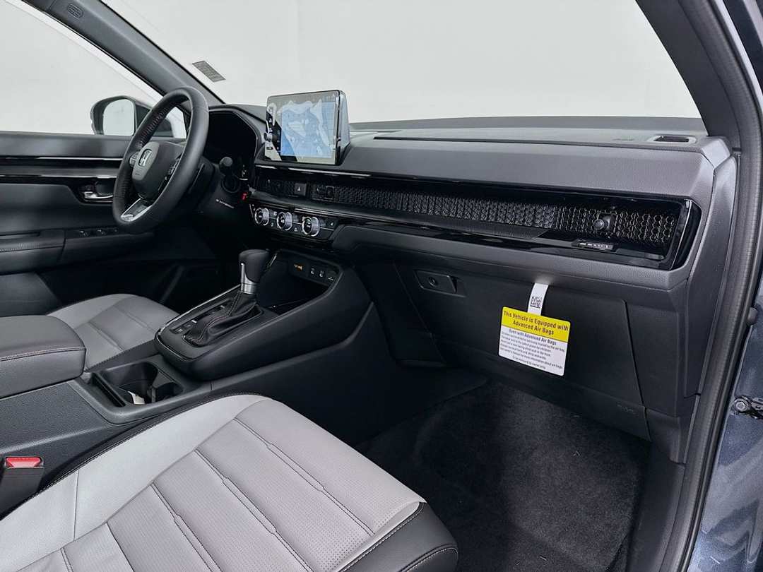 2026 Honda CR-V Sport Touring - Image 31