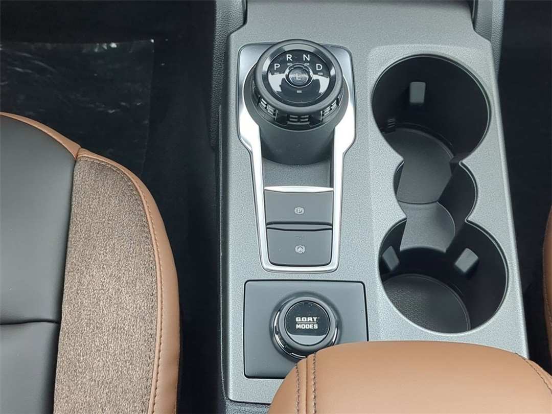 2025 Ford Bronco Sport Outer Banks - Image 17