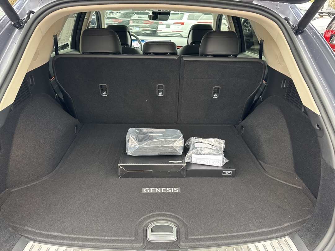 2026 Genesis Gv70 2.5T Advanced - Image 14