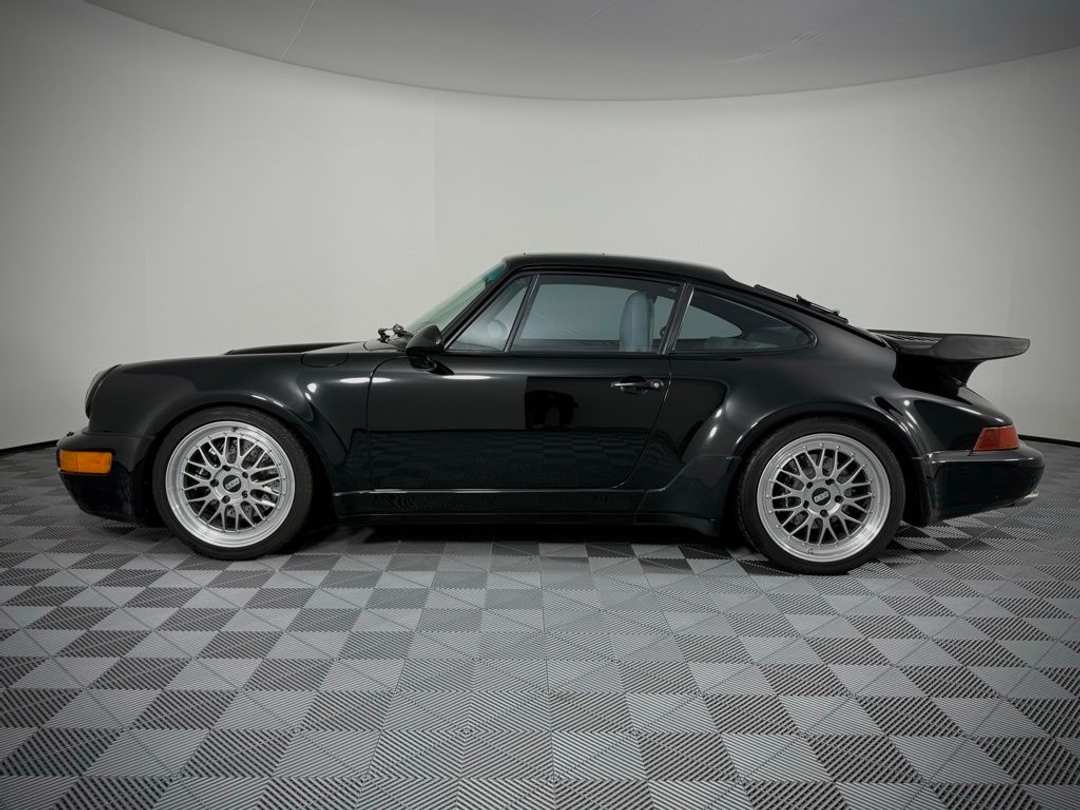 1991 Porsche 911 Turbo - Image 2