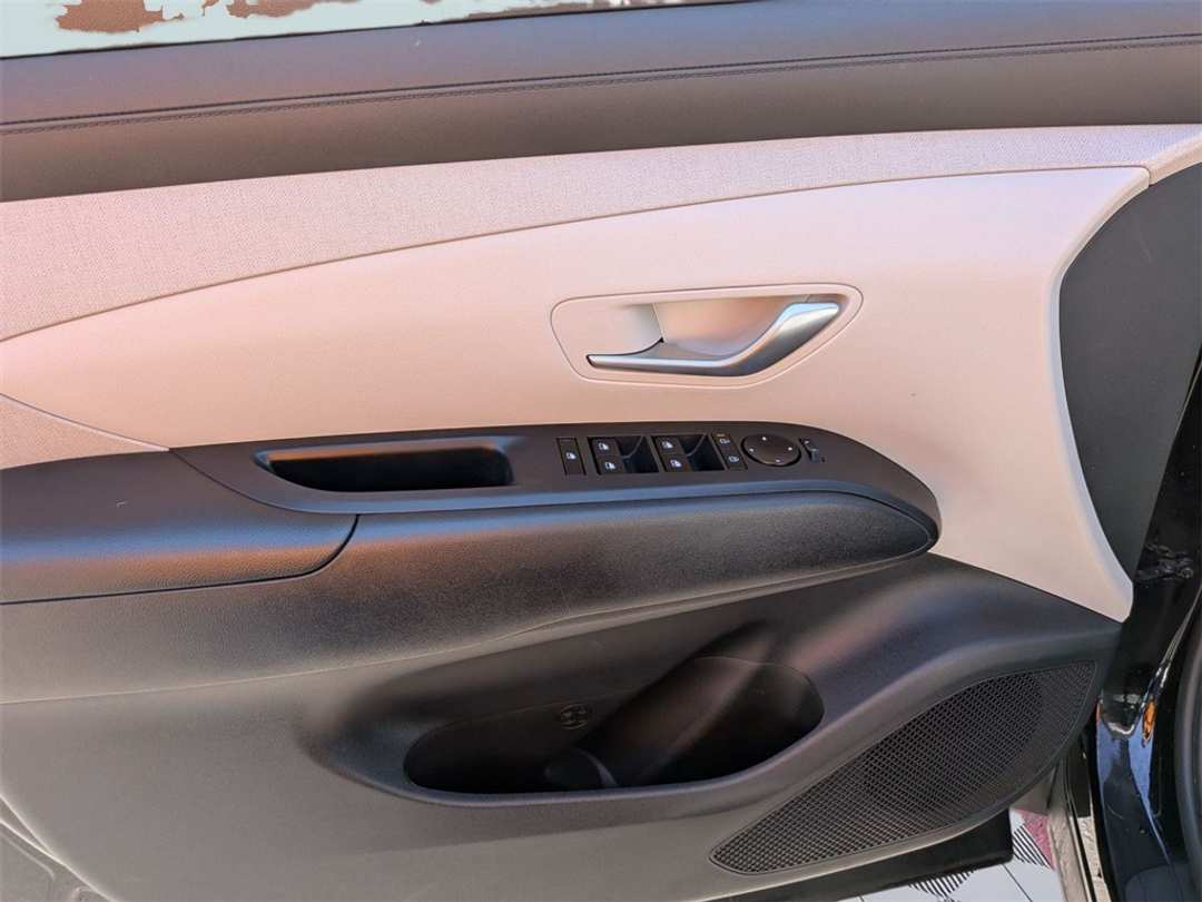 2025 Hyundai Tucson SEL Convenience - Image 10