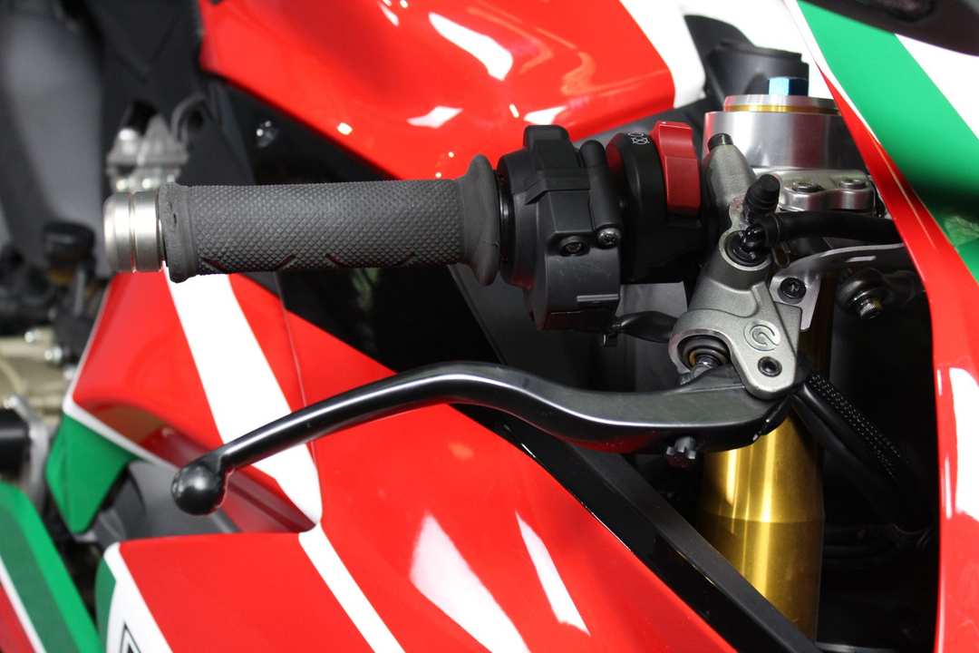 2023 Ducati Panigale V2 Bayliss 1St Championship 20Th Anniversary - Image 11
