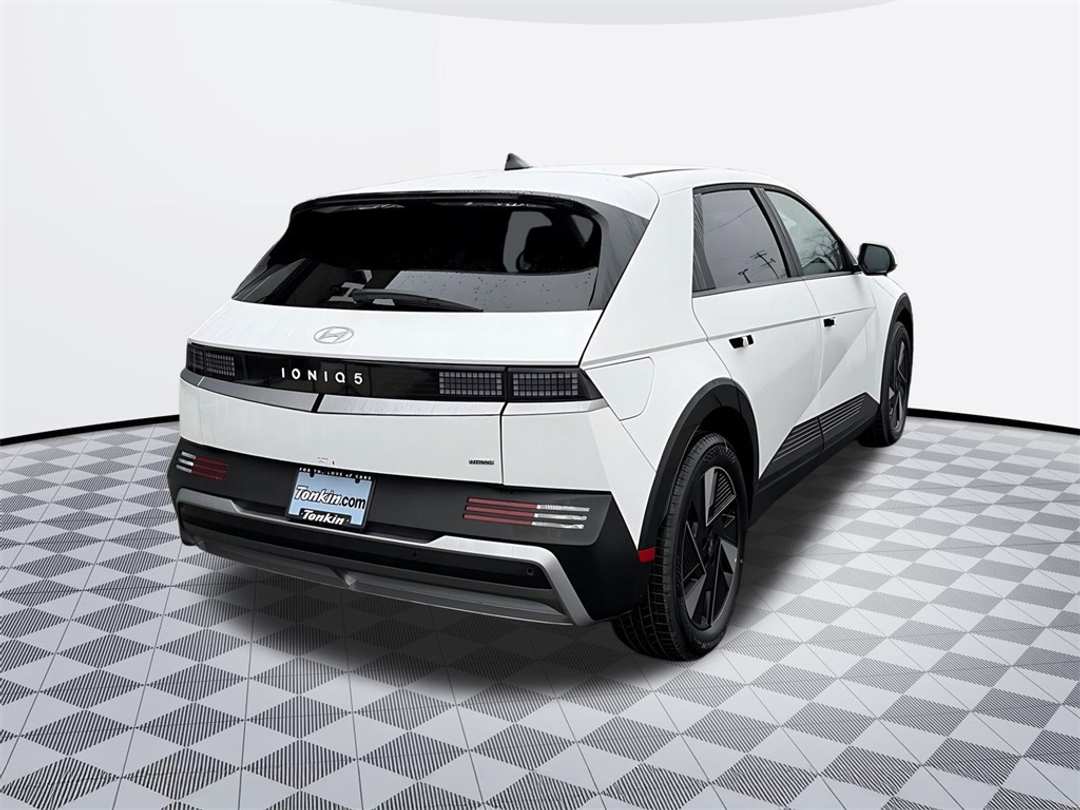 2026 Hyundai Ioniq 5 SEL - Image 7