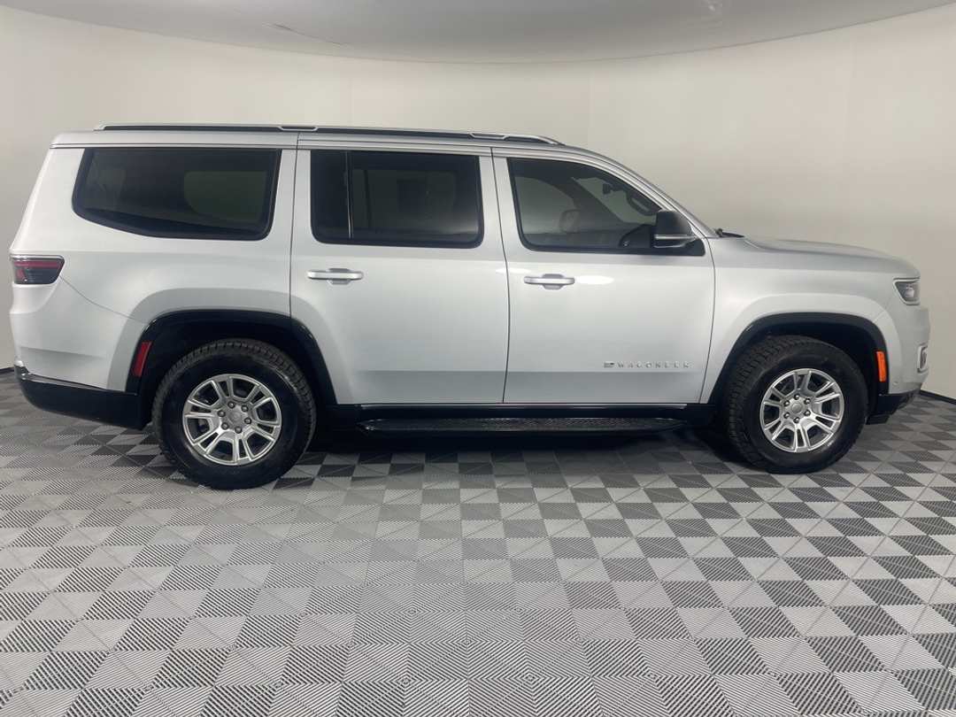 2024 Jeep Wagoneer - Image 3