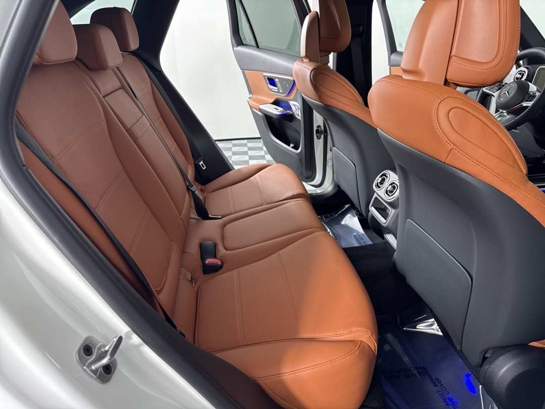 2026 Mercedes-Benz GLC GLC 300 - Image 19