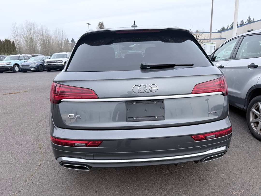 2022 Audi Q5 45 S line Premium - Image 4