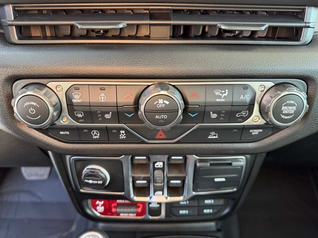 2026 Jeep Wrangler Willys - Image 23