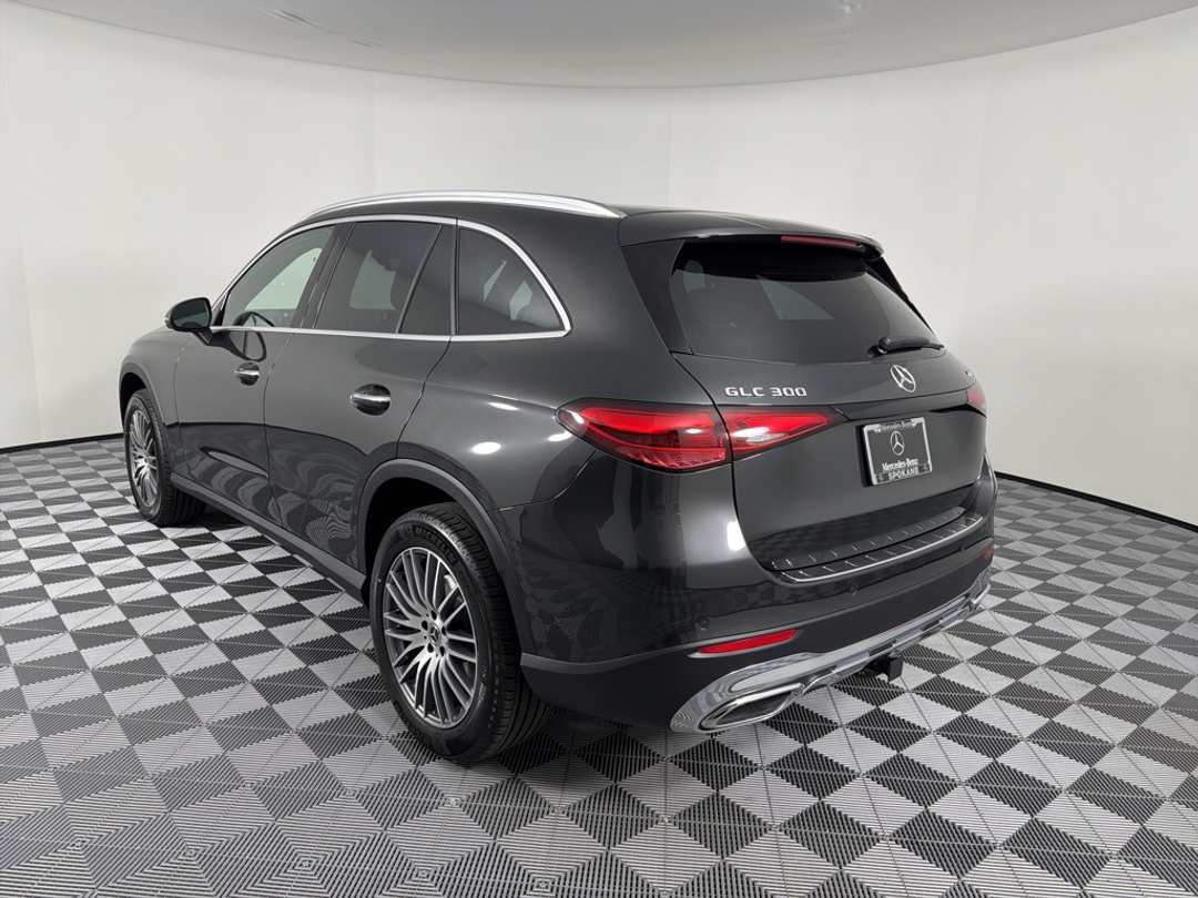 2026 Mercedes-Benz GLC GLC 300 - Image 5