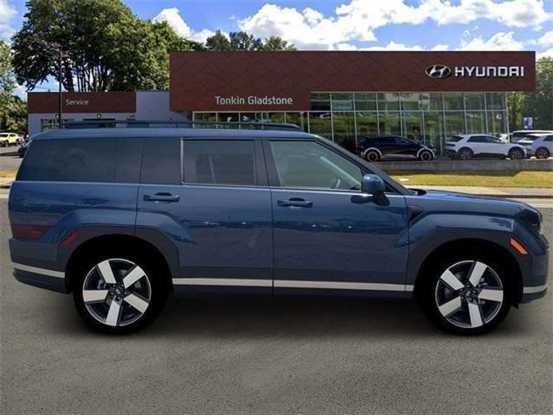 2026 Hyundai Santa Fe Limited - Image 9