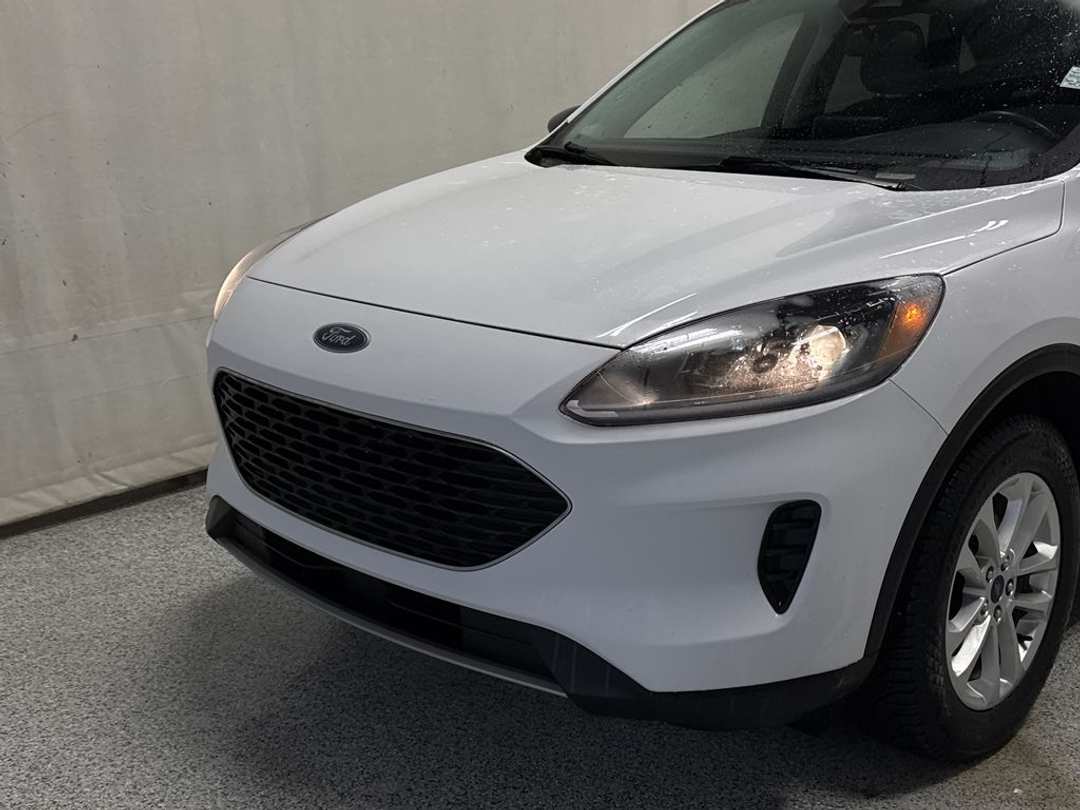 2022 Ford Escape SE - Image 3