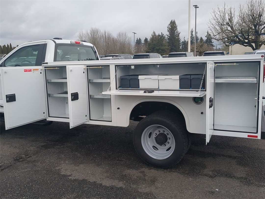 2024 Ford F-550Sd XL - Image 27