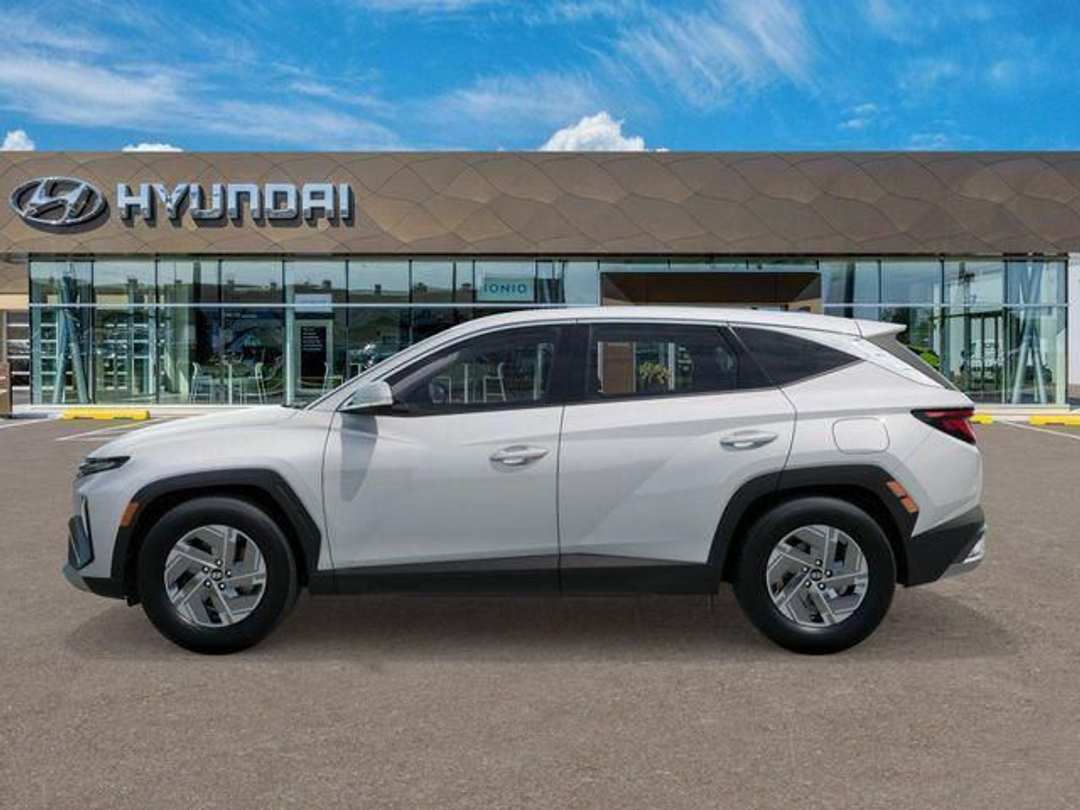 2026 Hyundai Tucson Blue SE - Image 3
