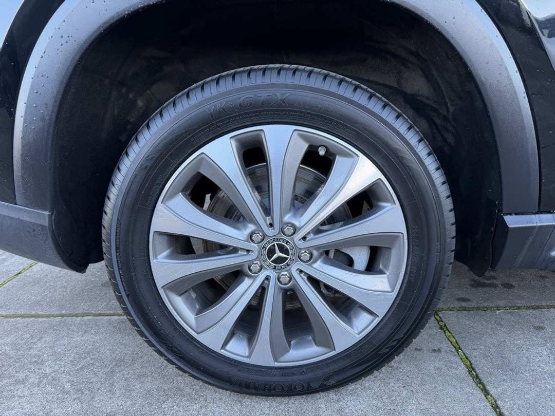 2021 Mercedes-Benz GLE GLE 450 - Image 9