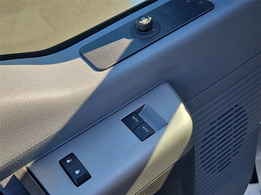 2026 Ford F-750Sd Base - Image 10