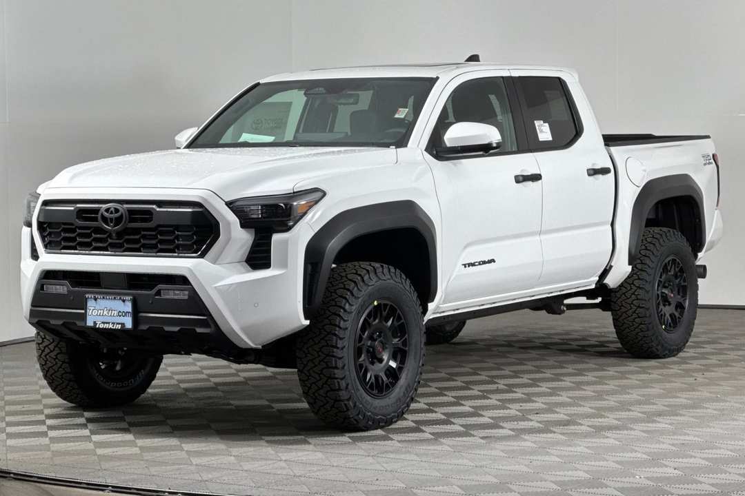 2025 Toyota Tacoma TRD OffRoad - Image 8