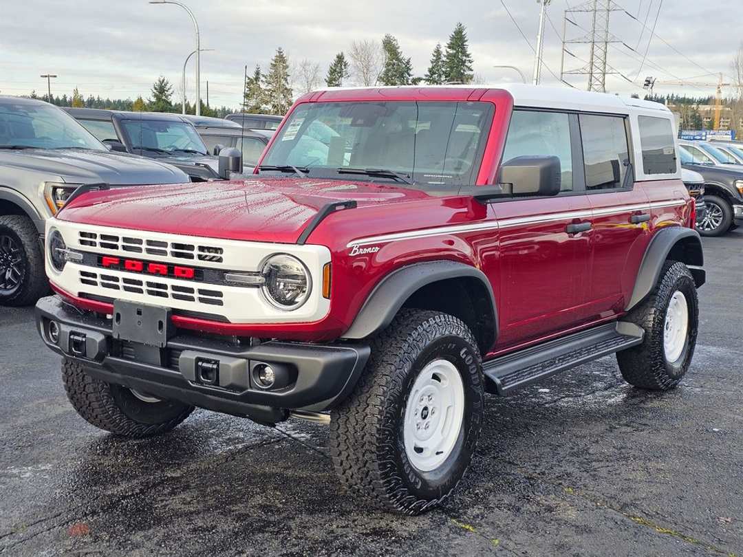2025 Ford Bronco Heritage Edition - Image 3