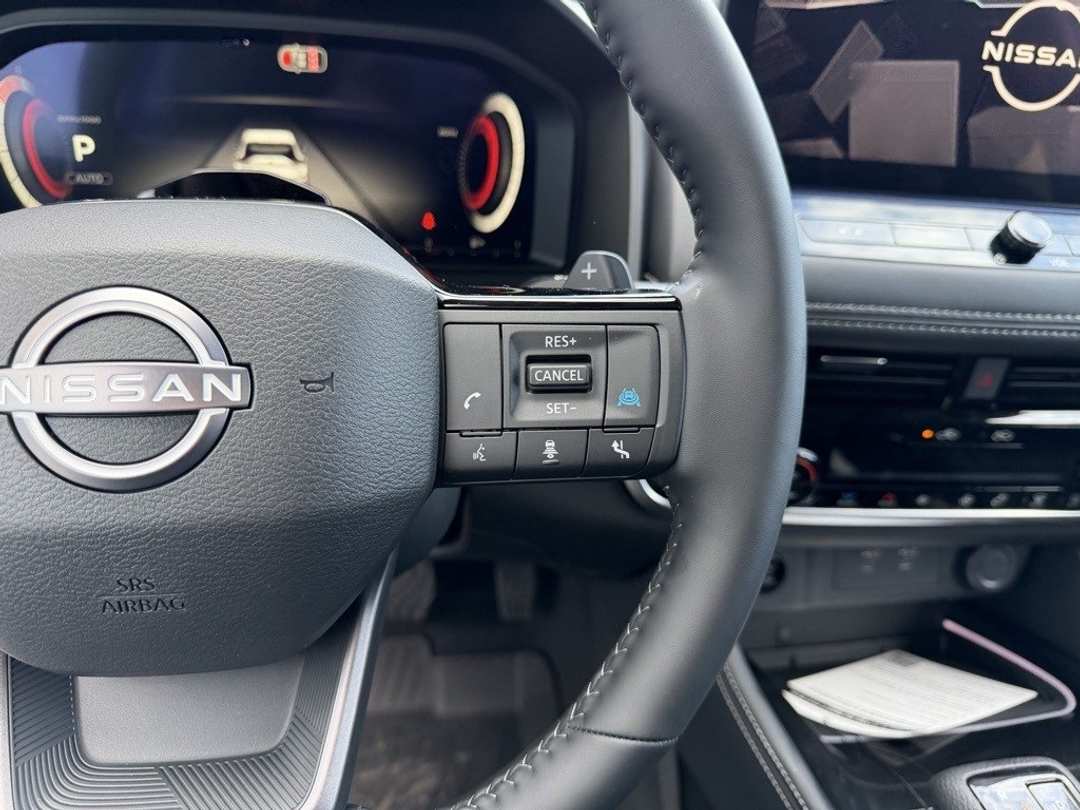 2026 Nissan Rogue Platinum - Image 18