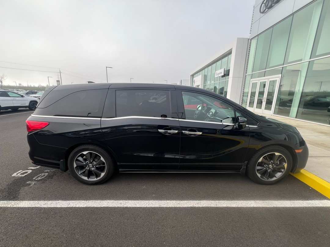 2021 Honda Odyssey Elite - Image 2
