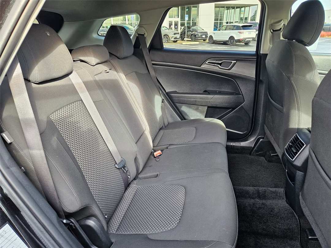 2024 Kia Sportage LX - Image 33