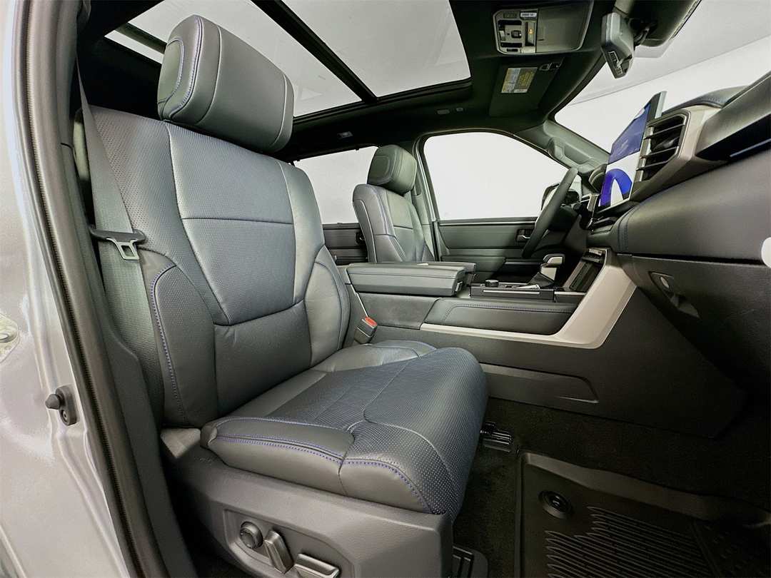 2026 Toyota Sequoia Platinum - Image 29