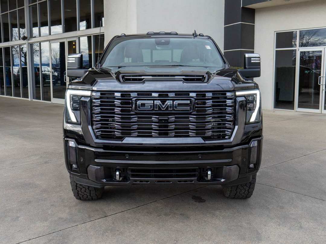 2024 GMC Sierra 3500Hd Denali Ultimate - Image 2