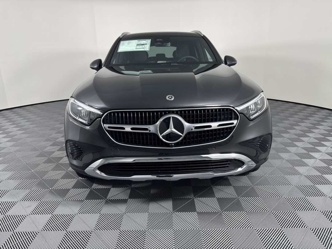 2026 Mercedes-Benz GLC 300 - Image 2