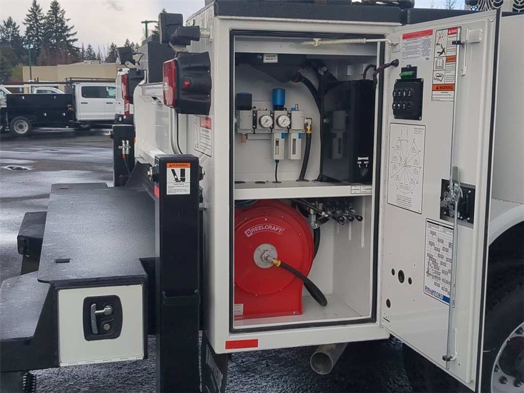 2024 Ford F-550Sd XL - Image 53