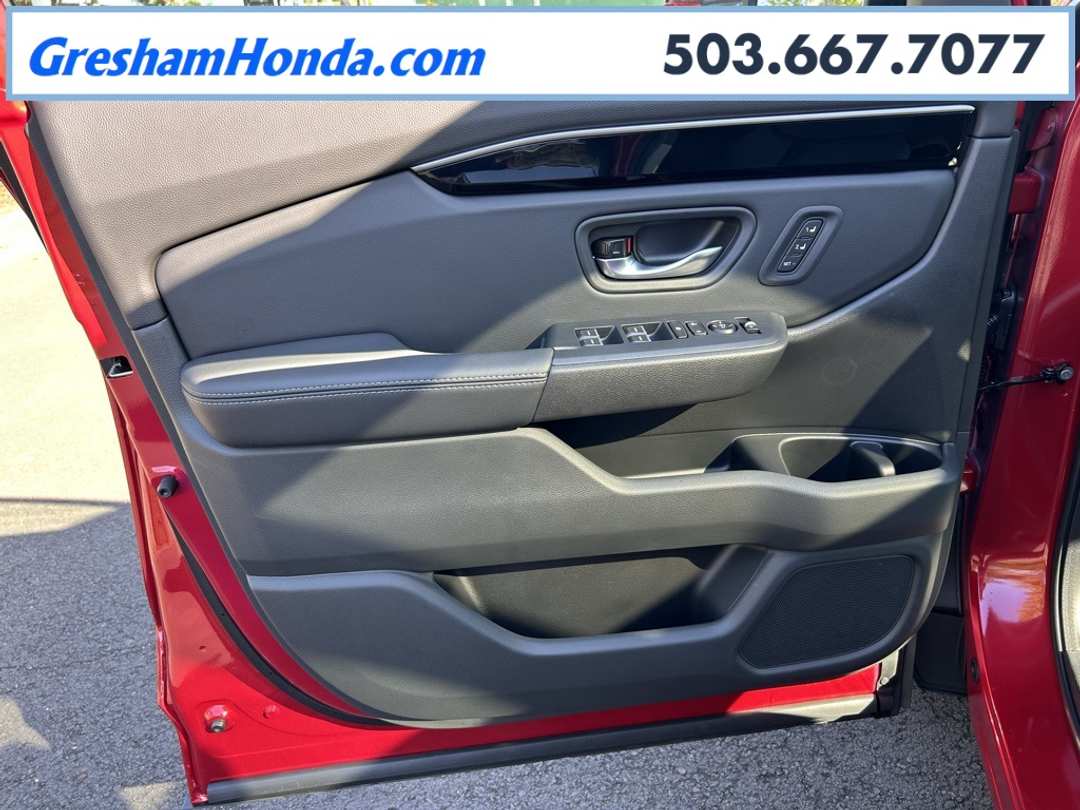 2025 Honda Pilot Touring - Image 10