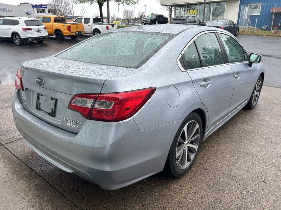 2015 Subaru Legacy 2.5i - Image 2