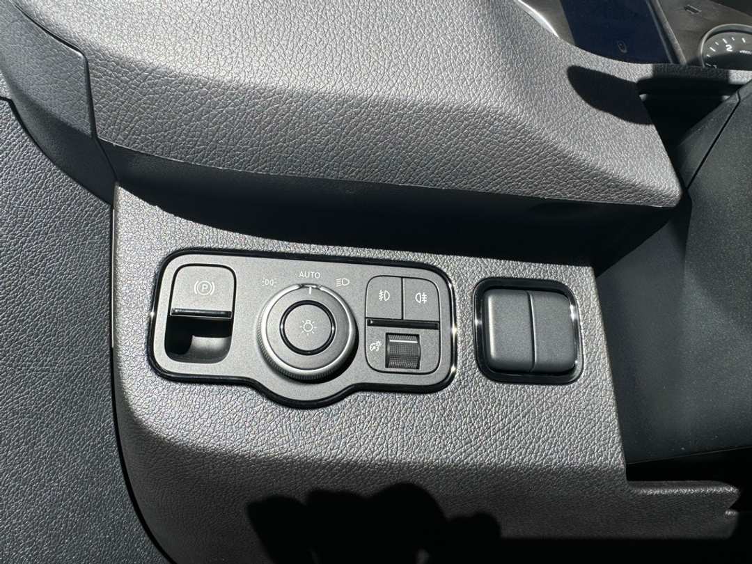 2025 Mercedes-Benz Sprinter 2500 Cargo 144 WB - Image 23