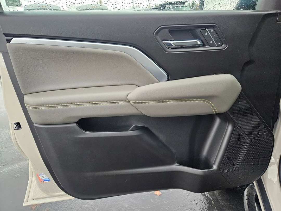 2026 Chevrolet Colorado ZR2 - Image 10