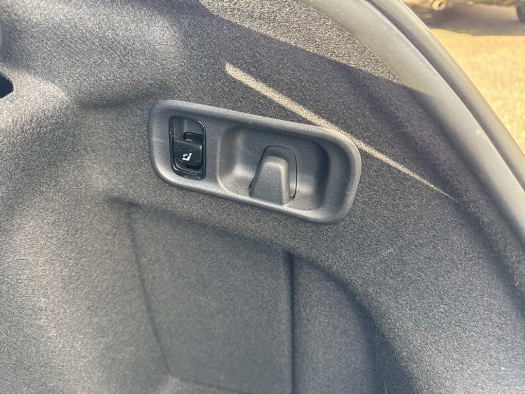 2025 Mercedes-Benz C-Class C 300 - Image 14