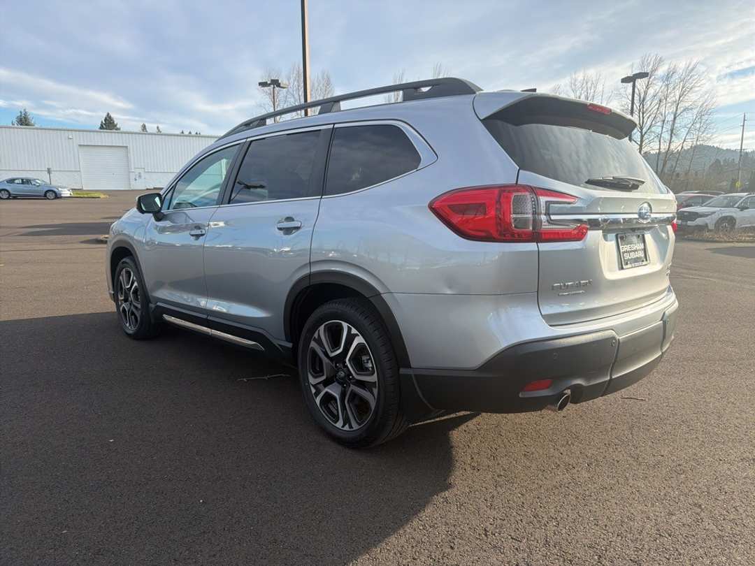 2023 Subaru Ascent Limited - Image 5