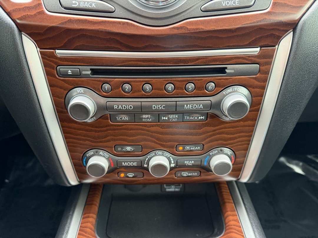 2019 Nissan Pathfinder Platinum - Image 25