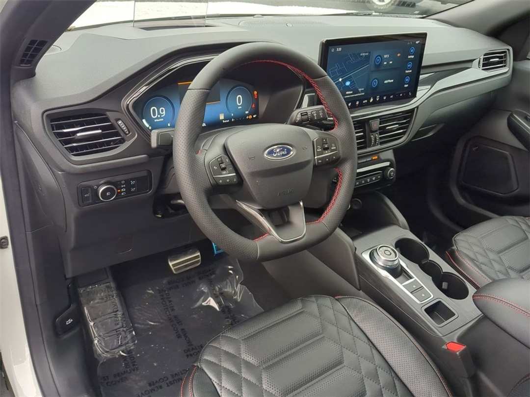 2024 Ford Escape STLine Elite - Image 12