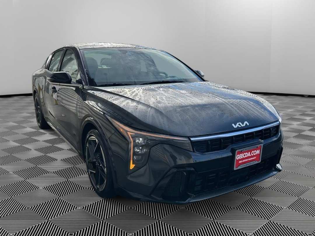 2025 Kia K4 GTLine - Image 3