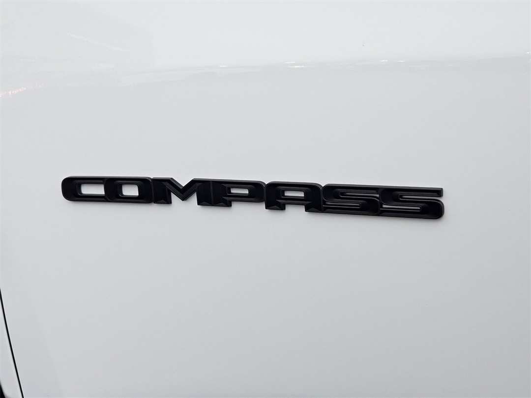 2026 Jeep Compass Latitude - Image 31